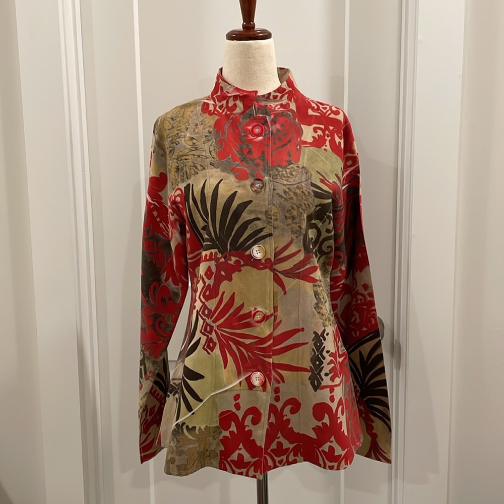 Woman’s Jacket by Mechant Size Various